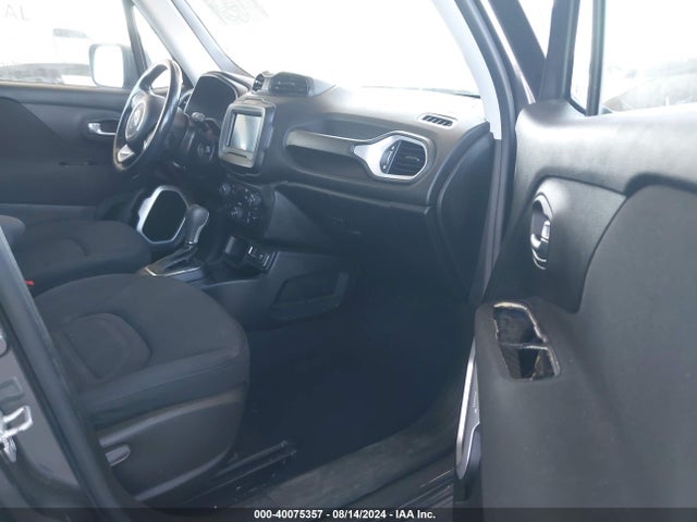 ZACCJABB2JPG90702 Jeep Renegade Latitude Fwd