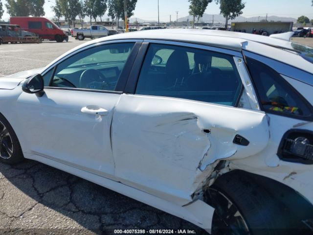 5XXG64J23NG108137 KIA K5 GT LINE