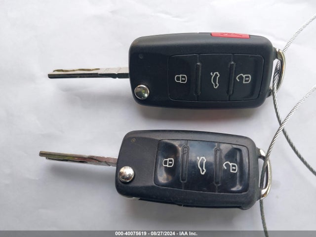 1VWAT7A37EC080669 Volkswagen Passat 1.8t Wolfsburg Edition