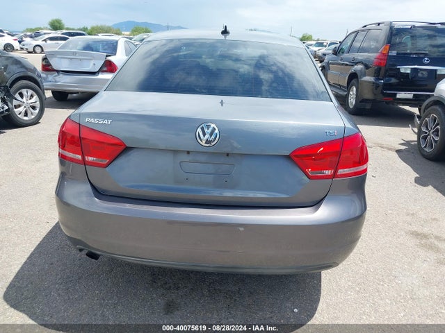 Volkswagen Passat 1.8t Wolfsburg Edition 2014 1VWAT7A37EC080669 Image 16