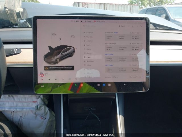 5YJ3E1EB7JF132447 Tesla Model 3 Long Range/performance