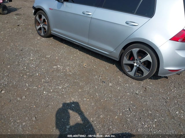 3VW4T7AU6GM019756 Volkswagen Golf Gti Se 4-door