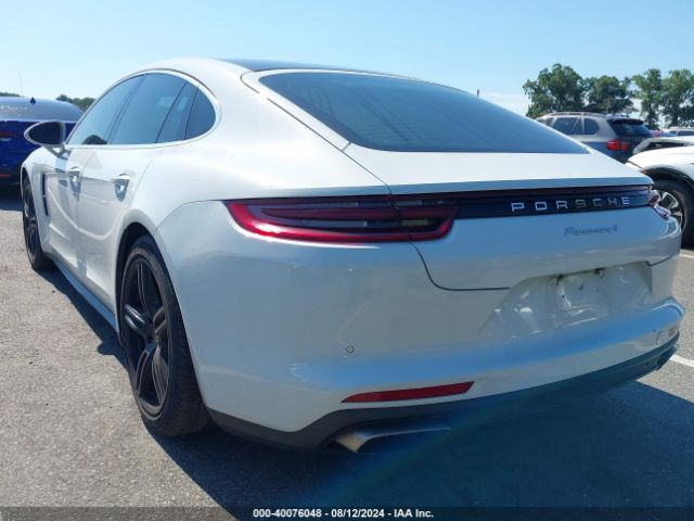 2017 PORSCHE PANAMERA WP0AA2A77HL100423 Photo 2