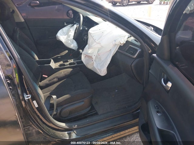 KIA Optima Lx 2018 5XXGT4L32JG180388 Image 5