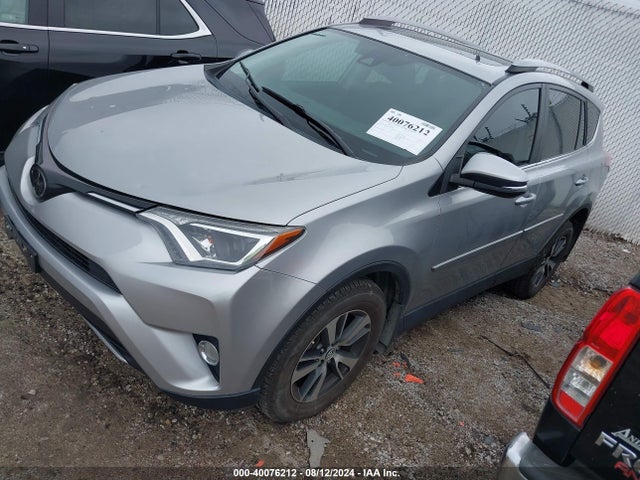 Toyota Rav4 Xle 2017 2T3RFREV2HW548099 Image 2