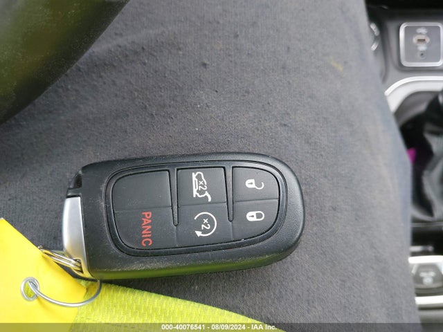 1C4PJMJX8KD250578 Jeep Cherokee Overland 4x4