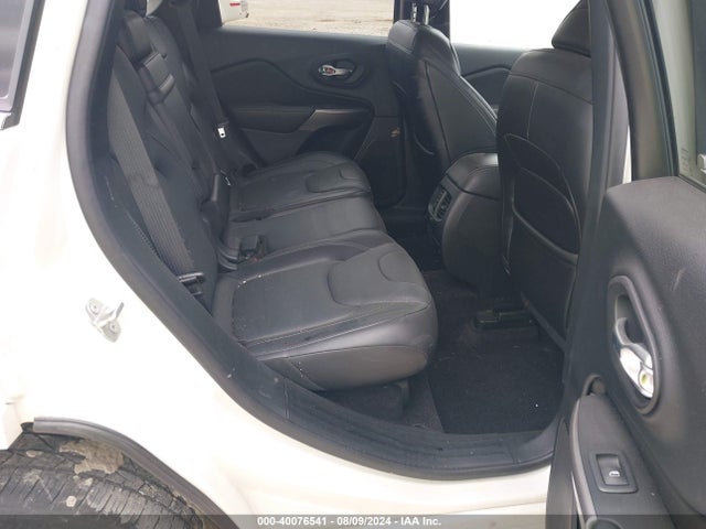 1C4PJMJX8KD250578 Jeep Cherokee Overland 4x4