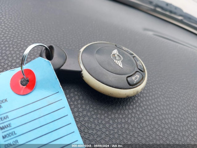 2008 MINI COOPER WMWMF33568TT60938 Photo 10