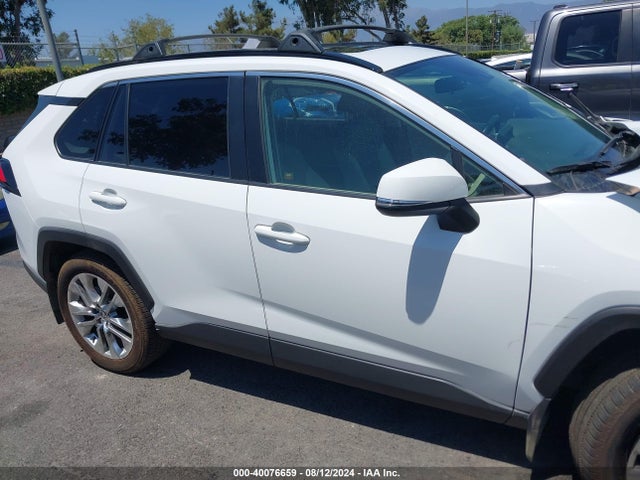 Toyota Rav4 Xle Premium 2020 JTMA1RFV4LD060000 Image 13