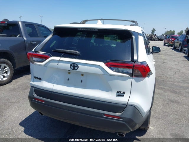 Toyota Rav4 Xle Premium 2020 JTMA1RFV4LD060000 Image 16