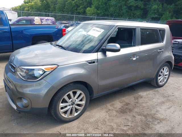 KIA SOUL + 2018 KNDJP3A52J7536632 Image 2