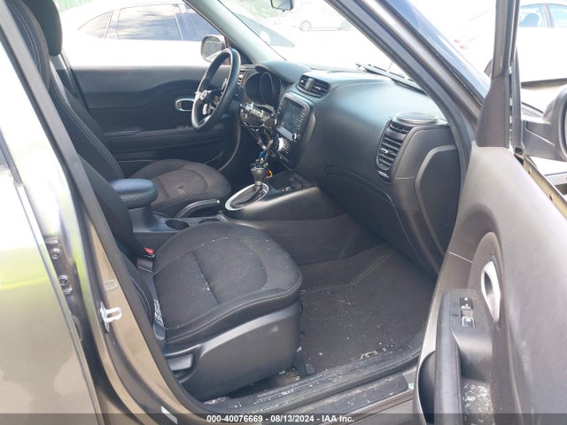 KIA SOUL + 2018 KNDJP3A52J7536632 Image 5