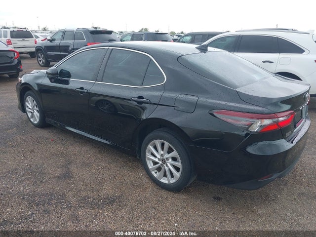 Toyota CAMRY LE 2021 4T1C11AK4MU595137 Image 3