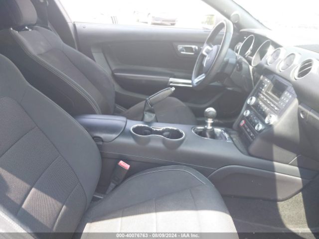 1FA6P8AM2F5356828 Ford Mustang V6