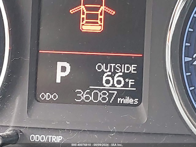 Toyota COROLLA LE 2018 2T1BURHE9JC006808 Image 16