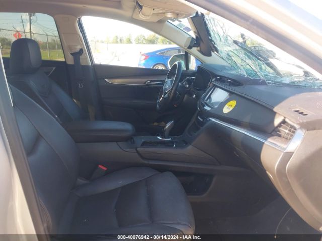 1GYKNCRS2JZ242828 Cadillac XT5 LUXURY
