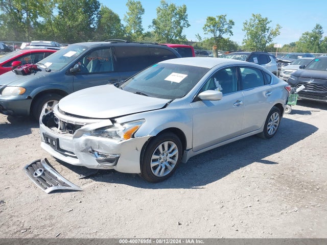 Nissan Altima 2.5 S 2015 1N4AL3AP5FN346054 Image 2