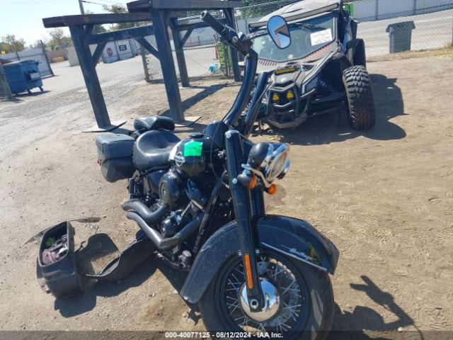 2018 HARLEY-DAVIDSON FLHC 1HD1YAJ12JC083228