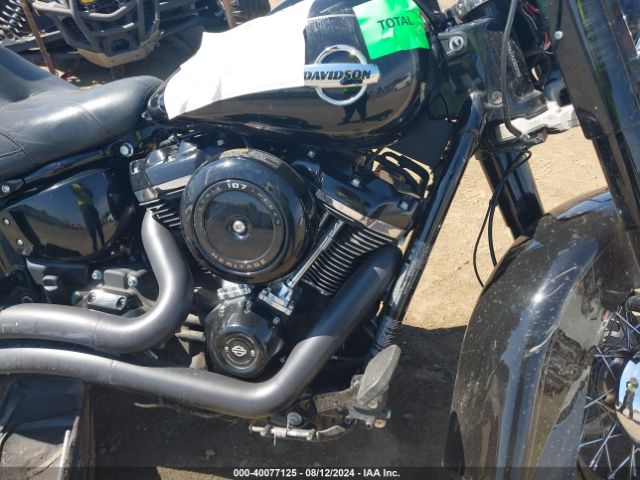 2018 HARLEY-DAVIDSON FLHC 1HD1YAJ12JC083228 Photo 7