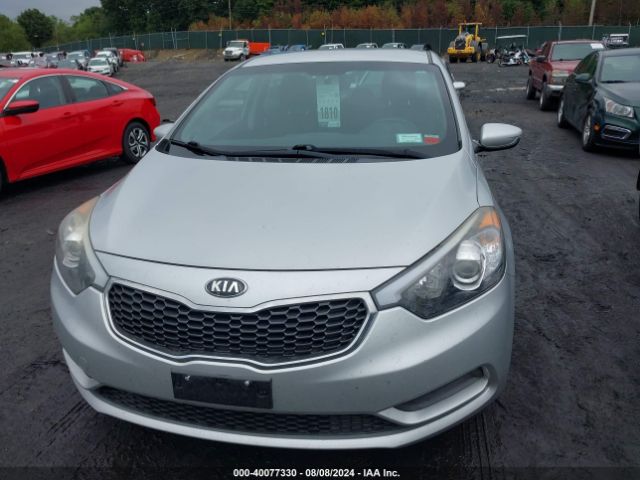 KNAFK4A61G5569805 KIA FORTE LX