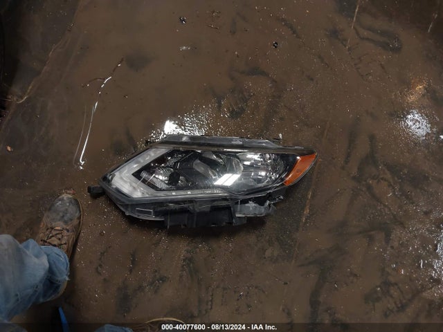 Nissan ROGUE SV 2019 5N1AT2MV4KC710576 Image 12