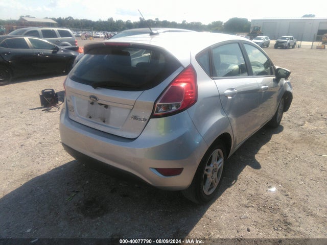Ford FIESTA SE 2018 3FADP4EJ5JM129684 Image 4