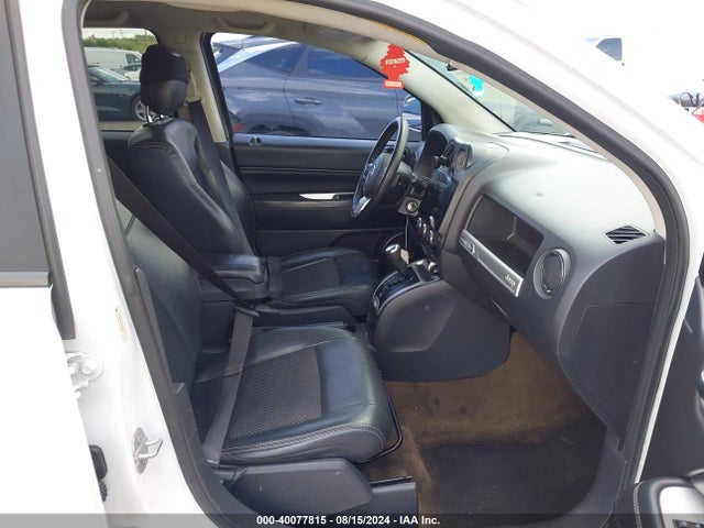 1C4NJCEA9GD628227 Jeep Compass Latitude
