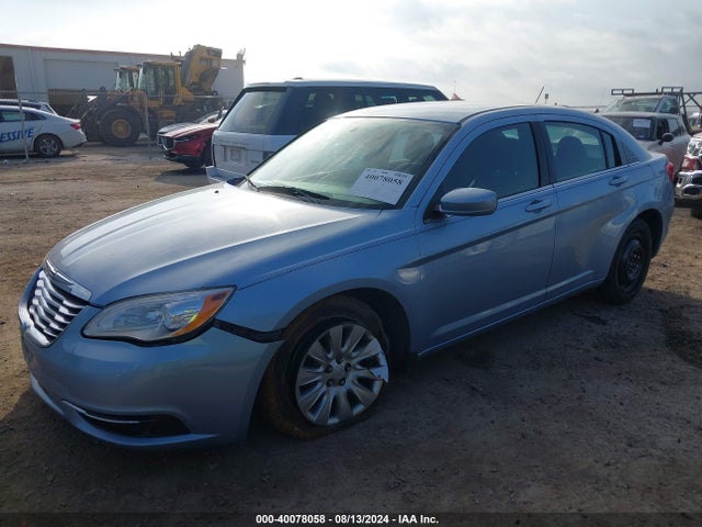 1C3CCBAB7EN207936 Chrysler 200 LX