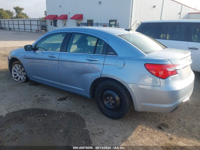 1C3CCBAB7EN207936 Chrysler 200 LX
