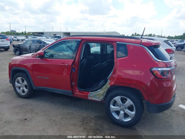 3C4NJCBBXJT235447 Jeep Compass Latitude Fwd