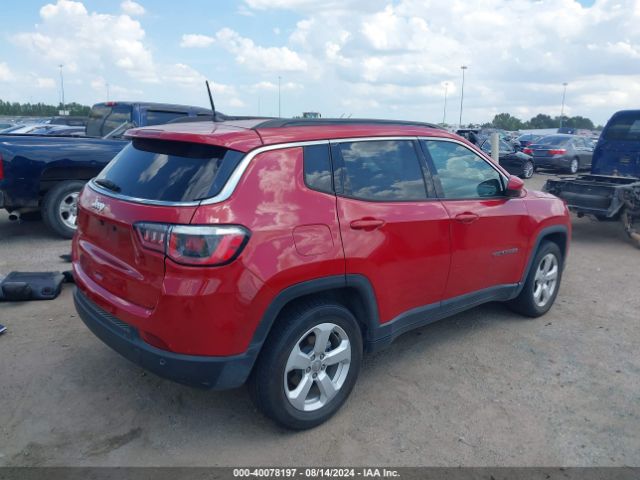 3C4NJCBBXJT235447 Jeep Compass Latitude Fwd