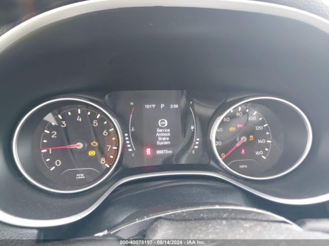 3C4NJCBBXJT235447 Jeep Compass Latitude Fwd