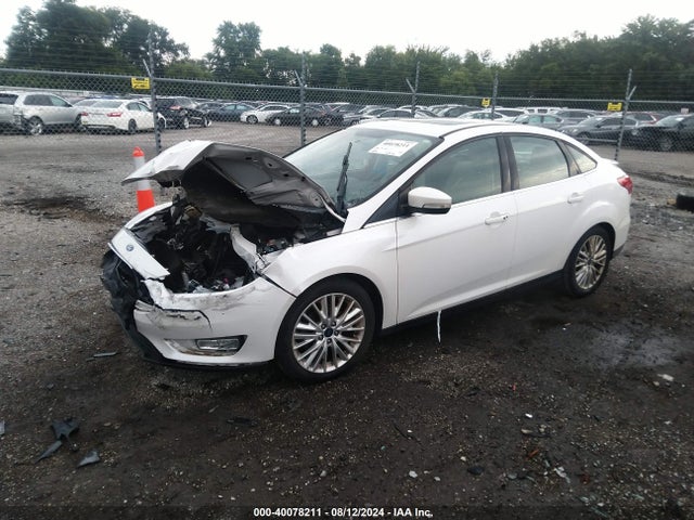 Ford Focus Titanium 2018 1FADP3J25JL288277 Image 2