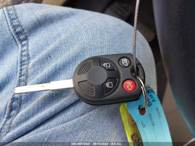 NM0GS9F77J1370064 Ford Transit Connect Xlt