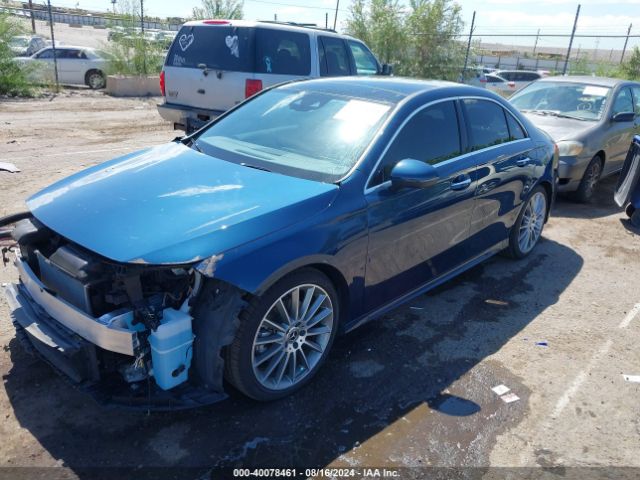 W1K3G4FB0NJ358599 Mercedes-Benz A 220 4matic