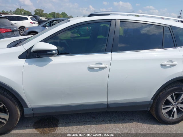 Toyota Rav4 Xle 2017 JTMWFREV3HJ721713 Image 14