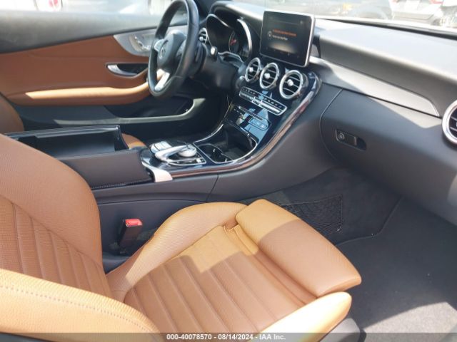 WDDWJ4JB2JF653870 Mercedes-Benz C 300