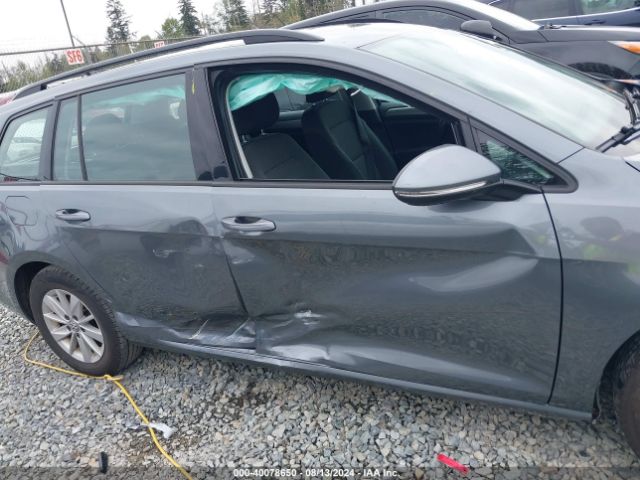3VWC17AU0HM502601 Volkswagen Golf Sportwagen Tsi S