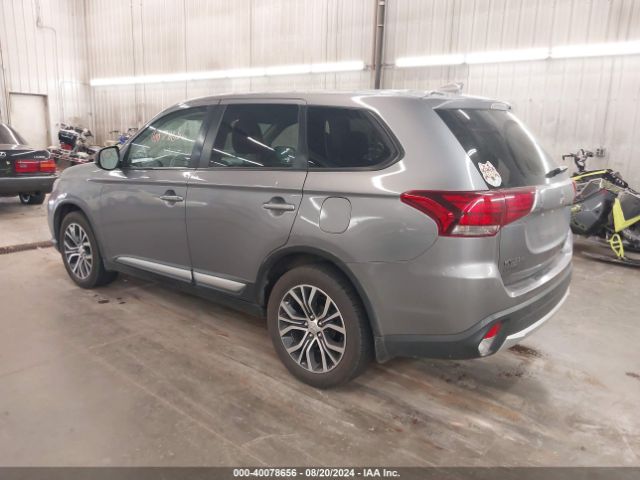 JA4AZ3A33JJ004425 Mitsubishi Outlander Es