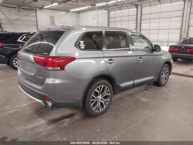 JA4AZ3A33JJ004425 Mitsubishi Outlander Es