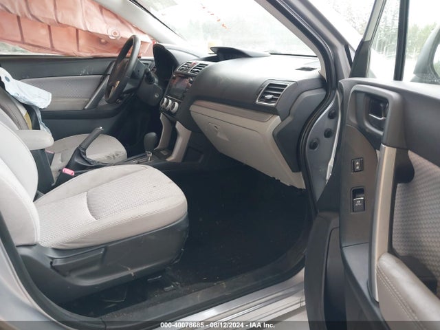 JF2SJAEC8HH442022 Subaru Forester 2.5i Premium