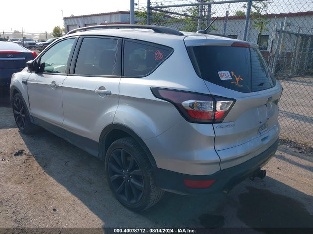 Ford ESCAPE SE 2017 1FMCU9G99HUC36172 Image 3