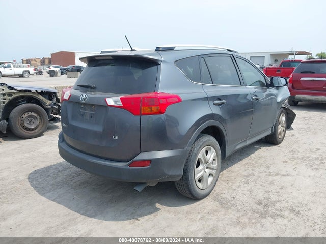 Toyota RAV4 LE 2015 JTMZFREV9FD061198 Image 4