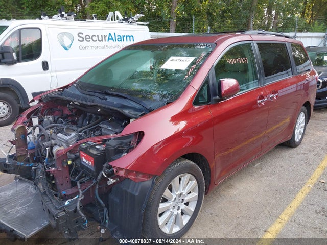 Toyota Sienna Xle 7 Passenger 2015 5TDDK3DC5FS123932 Image 2
