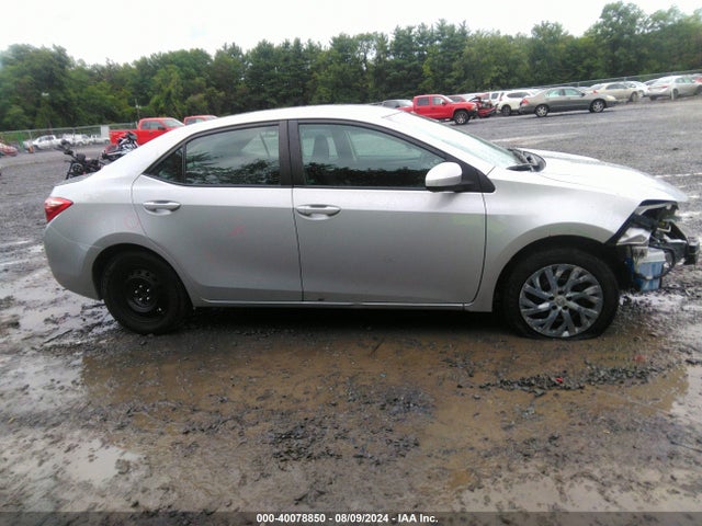 Toyota COROLLA LE 2017 2T1BURHE9HC930305 Image 13