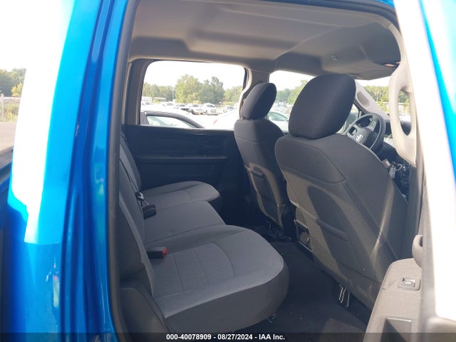 3C6RR7KG9PG662236 RAM 1500 Classic Tradesman  4x4 5'7 Box