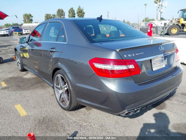2013 MERCEDES-BENZ E 63 AMG WDDHF7EB7DA756886 Photo 2