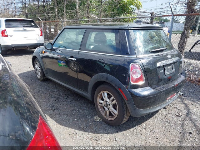 2013 MINI HARDTOP WMWSU3C51DT687173 Photo 2