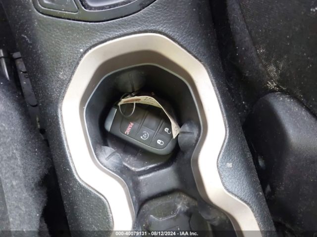 ZACCJABT4GPD92444 Jeep Renegade Latitude