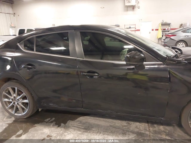 3MZBN1V37JM183718 Mazda Mazda3 Touring